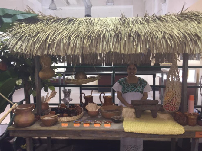 Đến với bảo tàng, du khách sẽ biết cách làm chocolate theo phong cách của người Maya