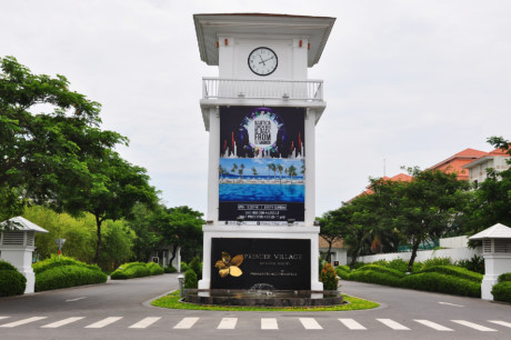 Trải rộng trên diện tích 15 ha, Premier Village Đà Nẵng Resort trên đường Võ Nguyên Giáp (TP. Đà Nẵng) là quần thể gồm 118 ngôi biệt thự ven biển đẳng cấp đạt chuẩn quốc tế 5 sao mang đường nét kiến trúc độc đáo, hiện đại.