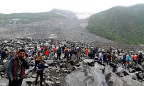 Vụ sạt lở đất xảy ra tại làng Xinmo, huyện Maoxian thuộc tỉnh Tứ Xuyên, miền tây nam Trung Quốc, đã phá hủy 46 ngôi nhà. Ảnh: Reuters.
