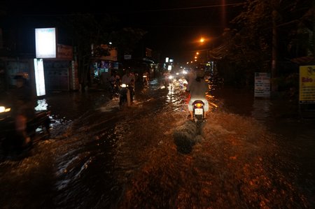 Cử tri TP Vĩnh Long kiến nghị nâng cấp tuyến đường Mậu Thân (Phường 3) vì hiện nay khi trời mưa đường bị ngập, người dân đi lại rất khó khăn.