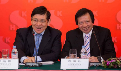 4. Gia đình Kwok (Sun Hung Kai & Co, Hong Kong):    Gia đình này sở hữu tổng tài sản trị giá 25,2 tỷ USD, trong đó bao gồm tòa nhà cao nhất Hong Kong. Không những thế, đây cũng là gia đình giàu nhất ngành bất động sản tại Châu Á.