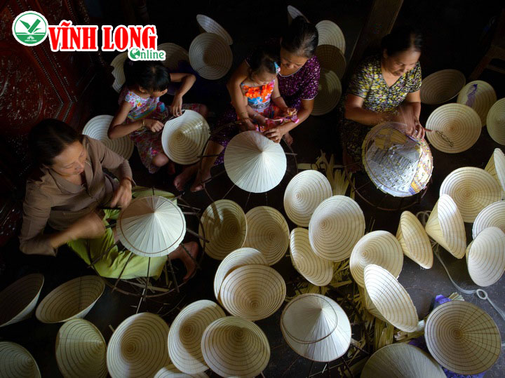 Nghề làm nón gia truyền tại huyện Hương Thủy  (Thừa Thiên- Huế)