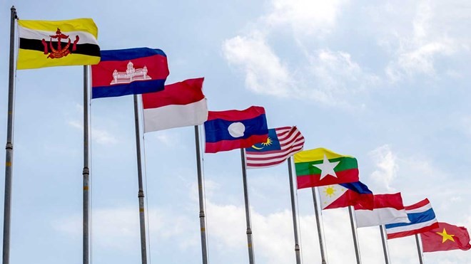 Quốc kỳ của các nước thành viên ASEAN.
