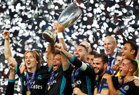 Real là đội đầu tiên giành Siêu Cup châu Âu hai năm liên tiếp kể từ năm 1990. Ảnh: Reuters.