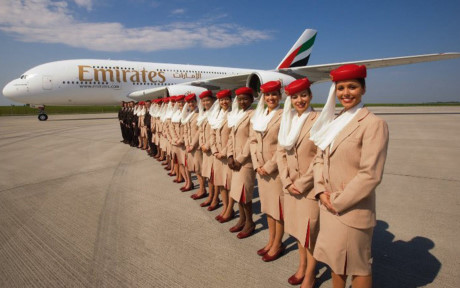 EMIRATES AIRLINE được đánh giá là có lợi nhuận cao nhất trong ngành hàng không thế giới. Giá vé của hãng này cũng rất đắt đỏ: 21.000 USD cho vé từ New York đi Dubai