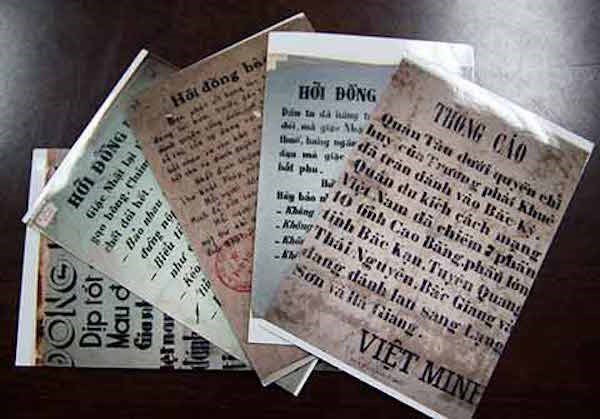 Một số truyền đơn của Mặt trận Việt Minh. (Ảnh: Bảo tàng Lịch sử Quốc gia)