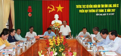 Đồng chí Trương Văn Sáu- Phó Bí thư Thường trực Tỉnh ủy, Chủ tịch HĐND tỉnh chủ trì cuộc họp. 