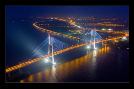 Cầu Mỹ Thuận của Nguyễn Vinh Hiển (Vĩnh Long)