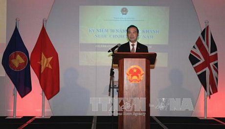 Đại sứ Việt Nam tại Vương quốc Anh Nguyễn Văn Thảo. Ảnh: Như Mai - P/v TTXVN tại Anh