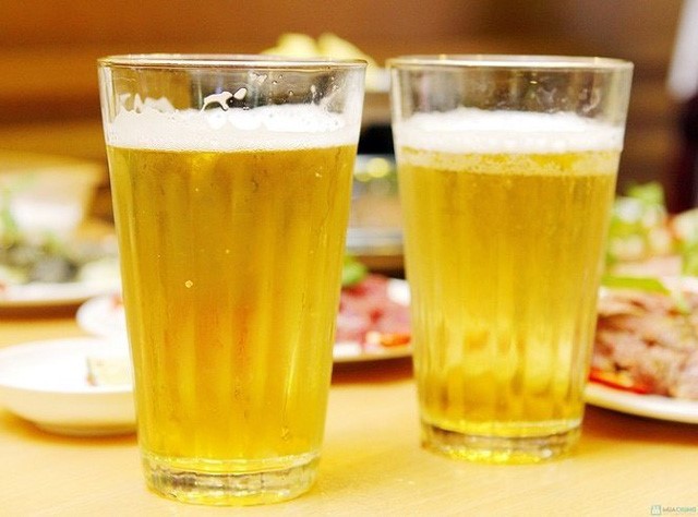 Ước tính có tới 77,3% nam giới và 11% nữ giới Việt Nam đang sử dụng rượu bia
