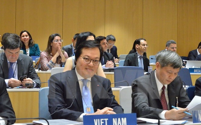 Đại sứ Dương Chí Dũng tại cuộc họp Đại Hội đồng Tổ chức Sở hữu trí tuệ thế giới (WIPO). (Ảnh: Hoàng Hoa/TTXVN)