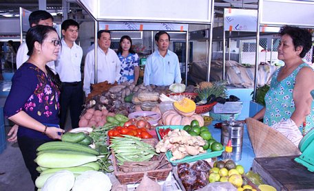 Khảo sát các hộ kinh doanh tại chợ Phước Thọ