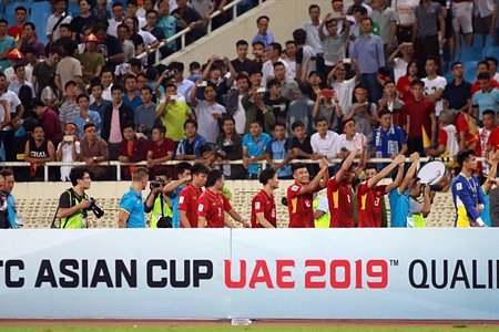 ĐT Việt Nam đã có tấm vé trực tiếp dự VCK Asian Cup 2019, một kì tích của bóng đá Việt Nam. Ảnh: H.A