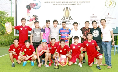 Đồng Tiến FC giành chức vô địch mùa giải lần 1- 2017.