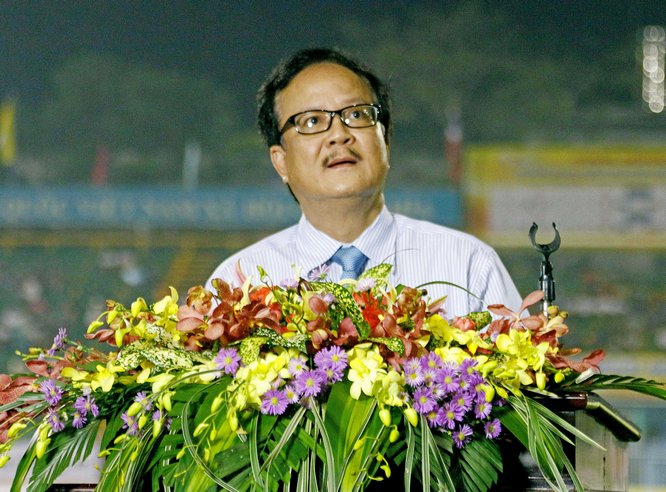 Ông Dương Công Triết- Giám đốc Kinh doanh Công ty CP Tôn Đông Á, nhà tài trợ chính của giải phát biểu tại lễ khai mạc.