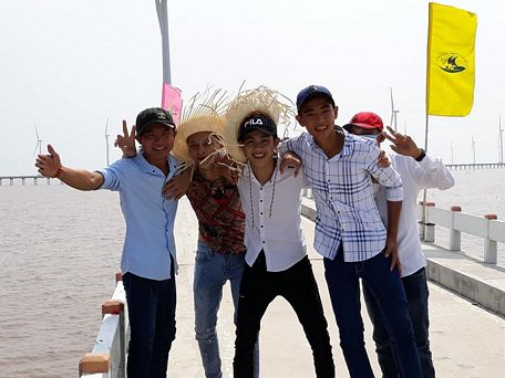  Bạn trẻ Nguyễn Thanh Hải du xuân miền Tây vào mùng 1 tết