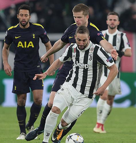 Juventus 2-2 Tottenham: Mặc dù bị dẫn trước 2 bàn ở ngay phút thứ 9 nhưng Tottenham vẫn kiếm được trận hòa ngay trên sân Juventus Arena. Đây là kết quả có lợi trước trận lượt về trên sân Wembley của thầy trò HLV Pochettino.
