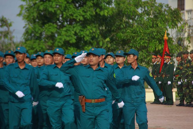 Lực lượng tự vệ của Công ty TNHH Tỷ Xuân (Khu công nghiệp Hòa Phú) hiện có 4 trung đội. Tất cả đều là lực lượng bảo vệ chuyên trách của công ty, đảm nhiệm công tác tuần tra, bảo đảm an ninh trật tự.