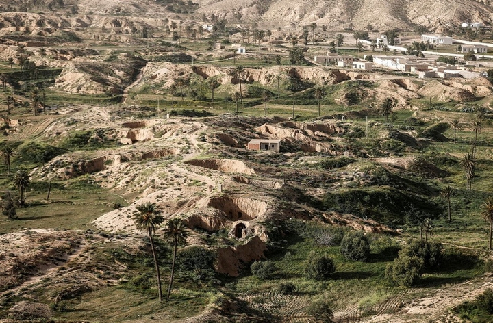 Toàn cảnh ngôi làng dưới lòng đất ở Matmata, Tunisia - Ảnh: REUTERS