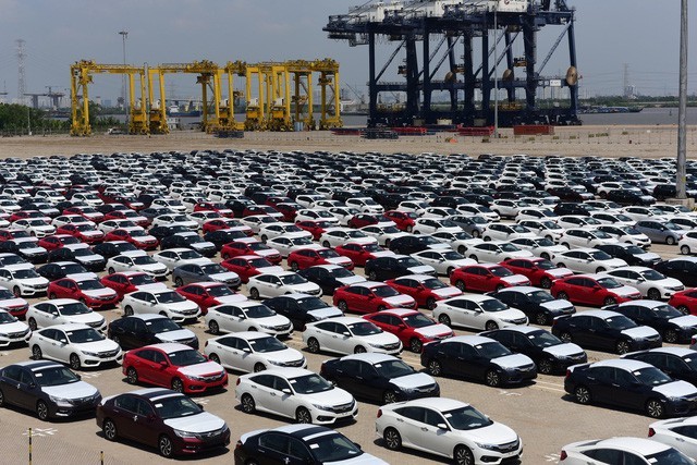 Cụ thể, lượng xe con nhập khẩu là 1.981 chiếc xe, trị giá hơn 42 triệu USD, tính trung bình giá nhập xe về Việt Nam là khoảng 483 triệu đồng/chiếc.