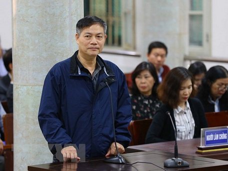 Người có quyền lợi, nghĩa vụ liên quan Nguyễn Ngọc Sự, nguyên Phó tổng giám đốc PVN phát biểu làm rõ một số nội dung vụ án. (Ảnh: Doãn Tấn/TTXVN)