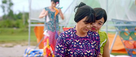 Cảnh trong “Lô tô” của đạo diễn Huỳnh Tuấn Anh, một trong những phim đầu tay được giải Cánh diều 2017 của Hội Điện ảnh Việt Nam. (Ảnh do nhà phát hành cung cấp)