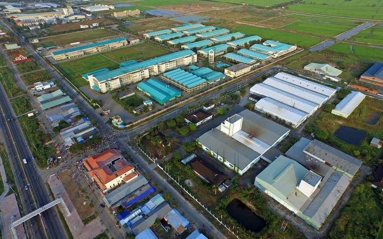 Tỉnh Vĩnh Long đã xây dựng nhiều khu- tuyến công nghiệp, thu hút các doanh nghiệp trong và ngoài nước đến đầu tư sản xuất, hoạt động hiệu quả.