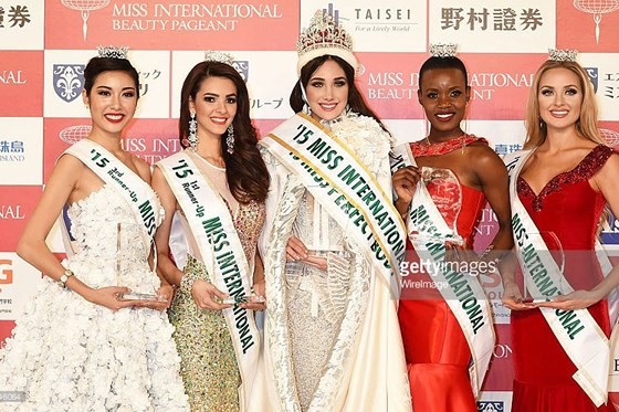 Thúy Vân - Á hậu 3 Hoa hậu Quốc tế 2015
