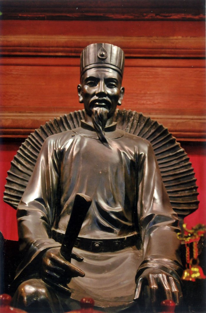 Tượng thờ Tư nghiệp Quốc tử Giám Chu Văn An tại nhà Thái Học - Ảnh: Văn Miếu – Quốc Tử Giám