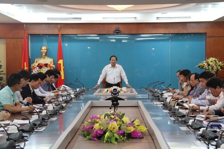 Bộ trưởng Trương Minh Tuấn phát biểu chỉ đạo tại buổi làm việc.
