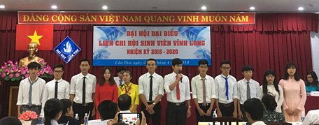  Ban chấp hành Liên chi hội Sinh viên Vĩnh Long, tại Trường ĐH Cần Thơ, nhiệm kỳ 2018- 2020 ra mắt đại hội.