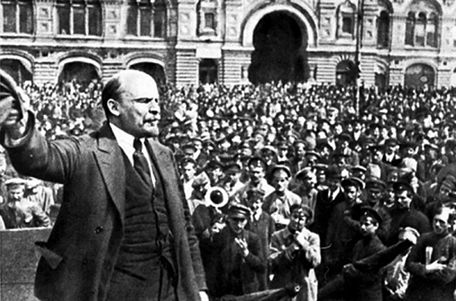 V.I. Lenin nói chuyện với Hồng quân và nhân dân. Nguồn: Internet