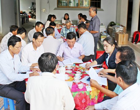 Đoàn làm việc với HTX Thủy sản Tân Phát và Liên hiệp HTX Thủy sản Vĩnh Long. 