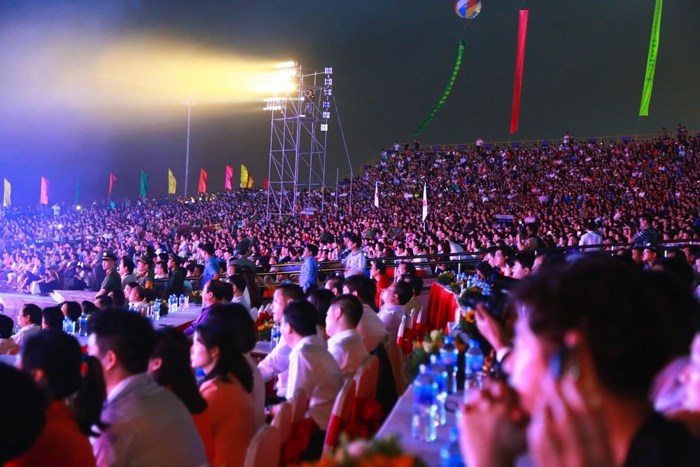 Lễ khai mạc Năm du lịch Quốc gia 2018 và Carnaval 2018 hứa hẹn mở đầu cho một mùa du lịch thành công của Quảng Ninh và các điểm đến hấp dẫn khác trong cả nước.