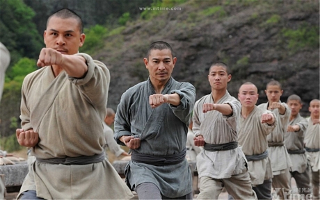 Năm 2011, đạo diễn Trần Mộc Thắng đưa Thiếu Lâm tự lên màn ảnh Hong Kong do Lưu Đức Hoa đóng chính - Ảnh: SINA