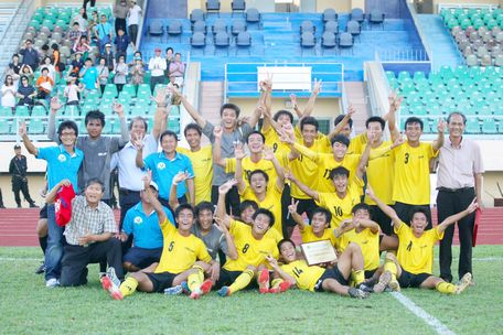  Đội Vĩnh Long giành quyền thăng hạng nhì quốc gia 2012.