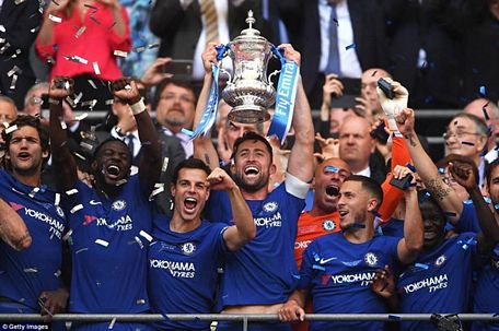 Chelsea bước lên bục vinh quang tại FA Cup. (Nguồn: Getty Images)