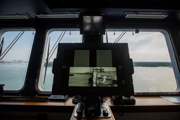 Hình ảnh từ các camera được bố trí dày đặc sẽ truyền về phòng chỉ huy tàu để các sĩ quan theo dõi và xử lý.