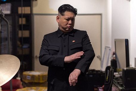Người đóng giả ông KIm Jong-un Howard X. Ảnh: AFP.