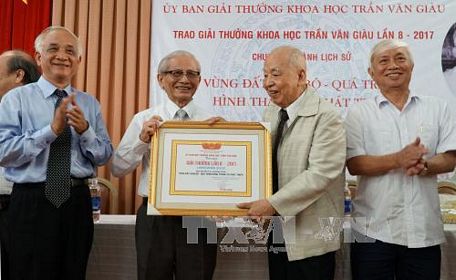 Bộ sách được trao giải thưởng Khoa học Trần Văn Giàu năm 2017.