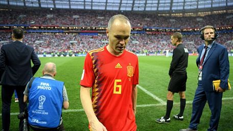 Iniesta giã từ tuyển Tây Ban Nha sau 12 năm cống hiến. (NGuồn: Getty Images)