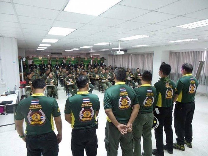 Thái Lan đã điều một đội cứu hộ đến tỉnh Attapeu để tham gia chiến dịch tìm kiếm nạn nhân tại vùng lũ Sanamsay. Ảnh: ABC Laos.