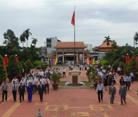 Khu lưu niệm Chủ tịch Hội đồng Bộ trưởng Phạm Hùng (xã Long Phước) là điểm du lịch tiêu biểu khu vực ĐBSCL.