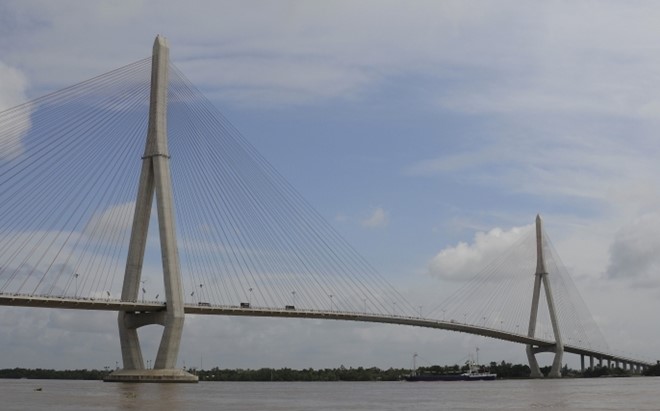 Cầu Cần Thơ - nơi Công an phường Hưng Phú đã cứu hơn 10 người thoát khỏi miệng 