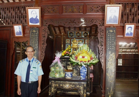 Ông Tôn Thành Thái- cháu đời thứ 3 của bác Tôn hiện công tác tại Khu lưu niệm Tôn Đức Thắng.