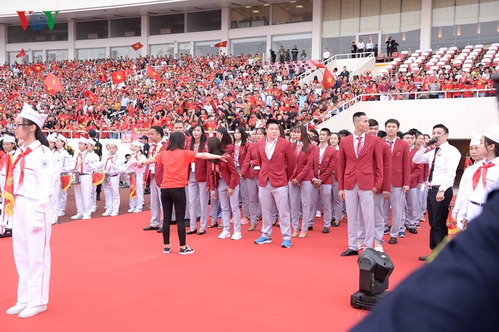 Tối ngày 2/9, tại sân vận động Mỹ Đình đã diễn ra chương trình lễ vinh danh các VĐV Việt Nam đạt thành tích cao tại ASIAD 2018 mang tên 