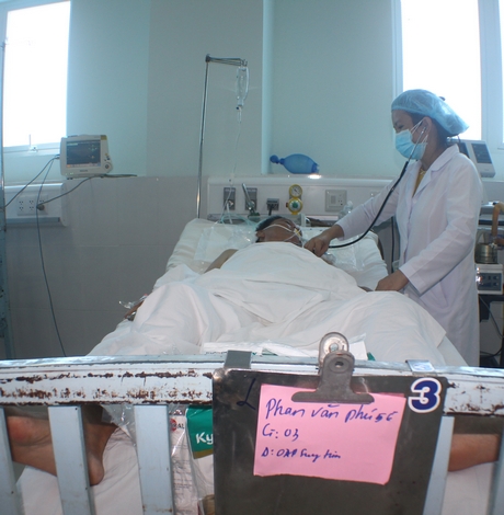 Một bệnh nhân điều trị suy tim tại Bệnh viện Đa khoa tỉnh Vĩnh Long.