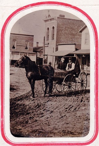 Đường phố ở một thị trấn vùng nông thôn Bắc Mỹ năm 1870.