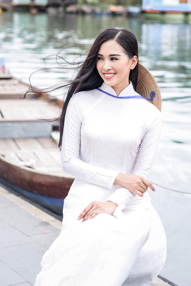  Với khuôn mặt lai Tây, Tiểu Vy được kì vọng sẽ tiếp nối thành công của Hoa hậu Đỗ Mỹ Linh tại đấu trường nhan sắc tầm cỡ này. Ảnh: Ngọc Hân. 