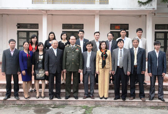 Dù ở cương vị nào, Chủ tịch nước Trần Đại Quang vẫn dành tình cảm đặc biệt cho các thế hệ thầy cô giáo, học sinh của Trường THPT Kim Sơn B